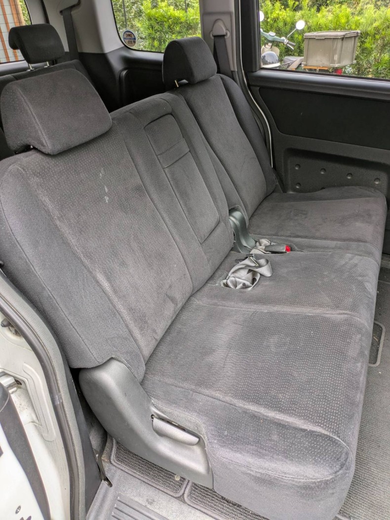 内装後方シート