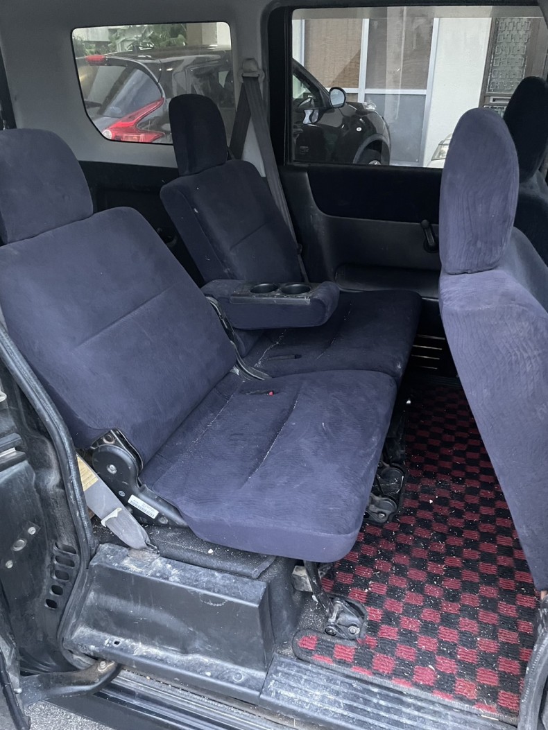 内装後方シート