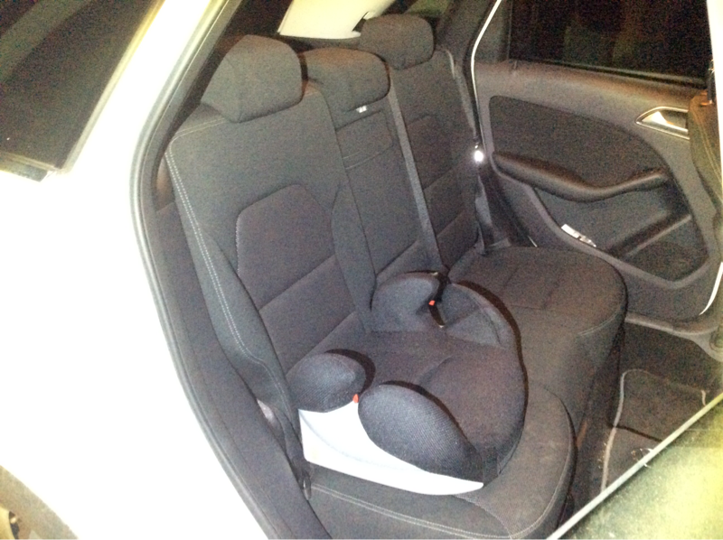 内装後方シート
