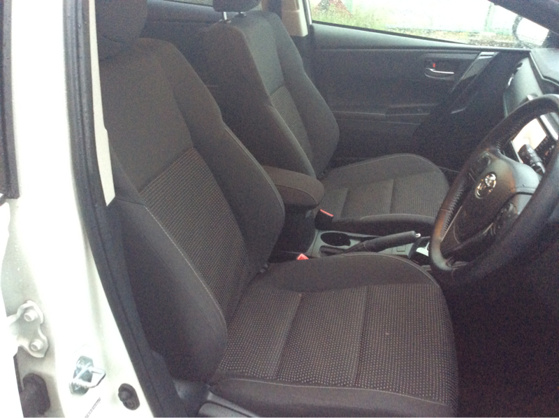 内装前方シート