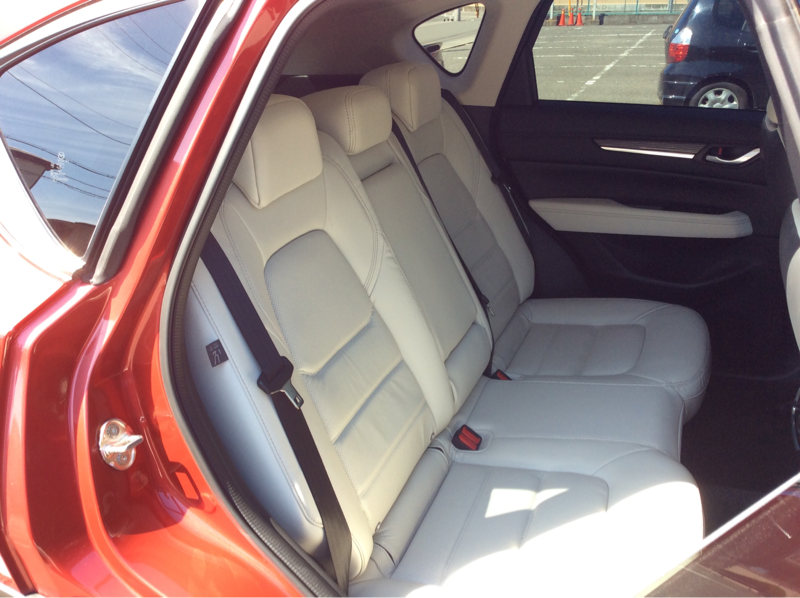 内装後方シート