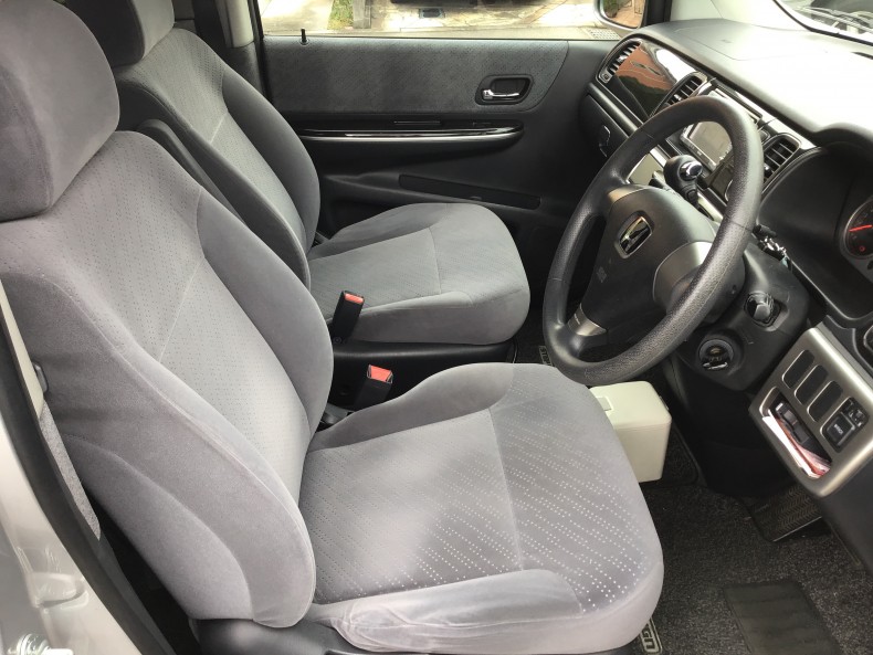 内装前方シート