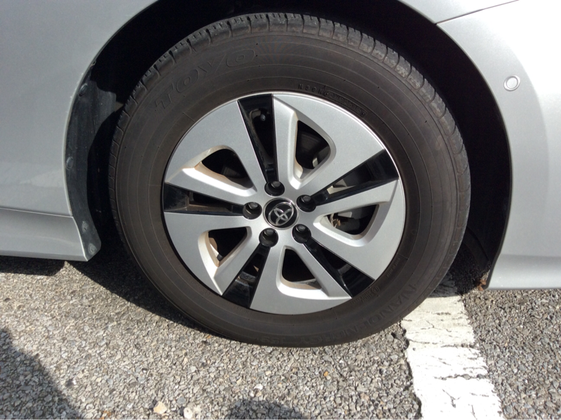 タイヤホイール前