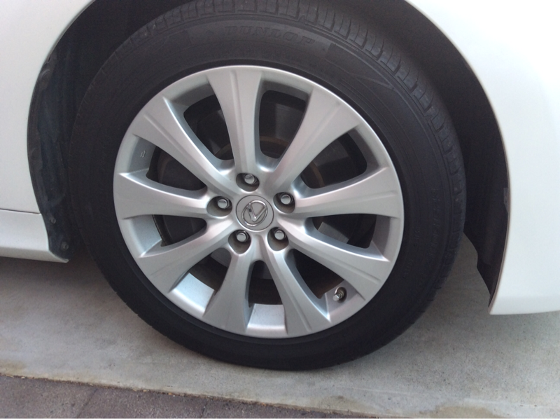 タイヤホイール前