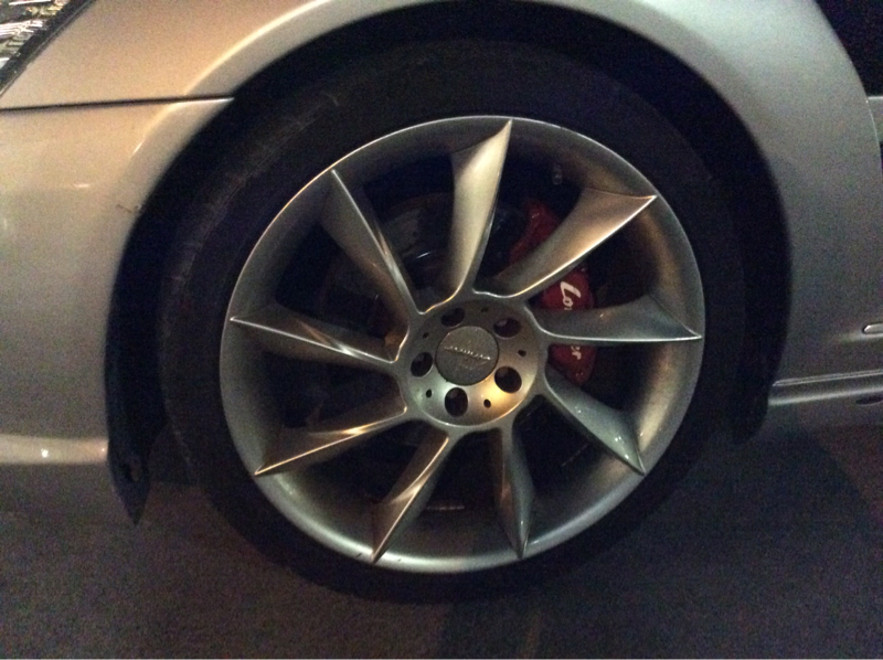 タイヤホイール前