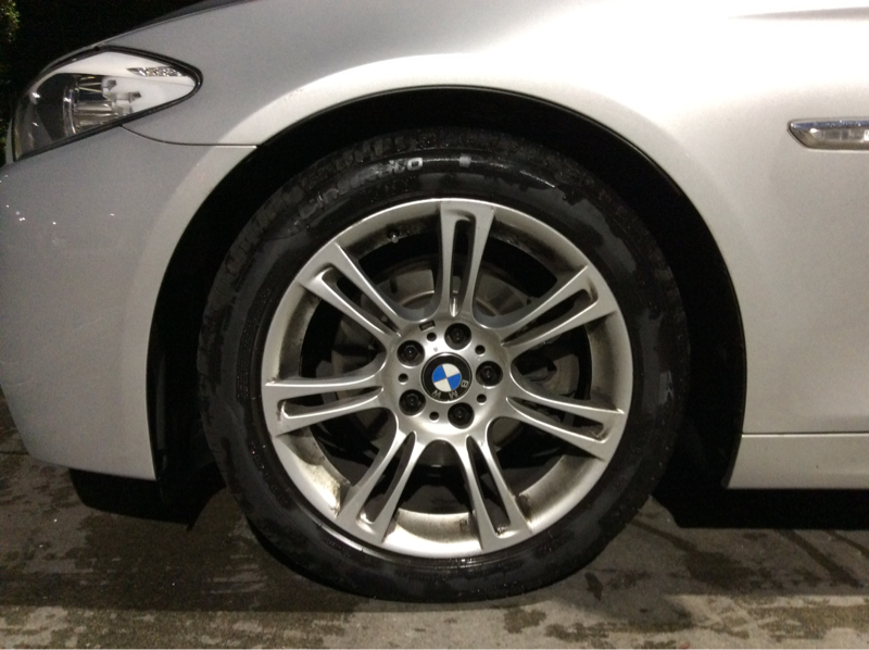 タイヤホイール前