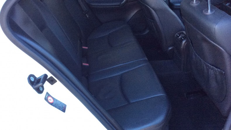 内装後方シート