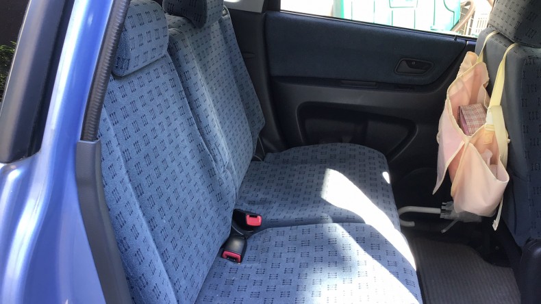 内装後方シート