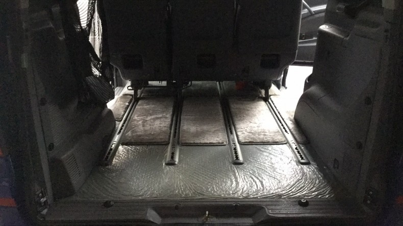 内装トランク