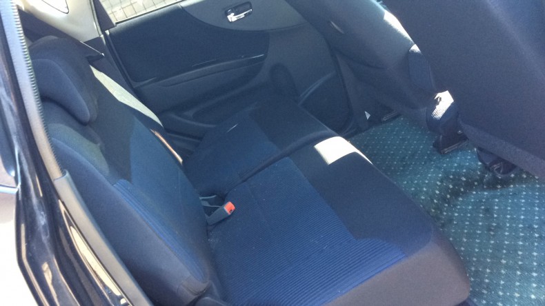 内装後方シート