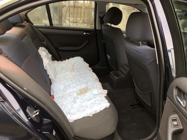 内装後方シート