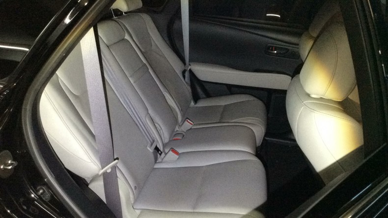 内装後方シート