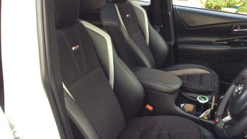 内装前方シート