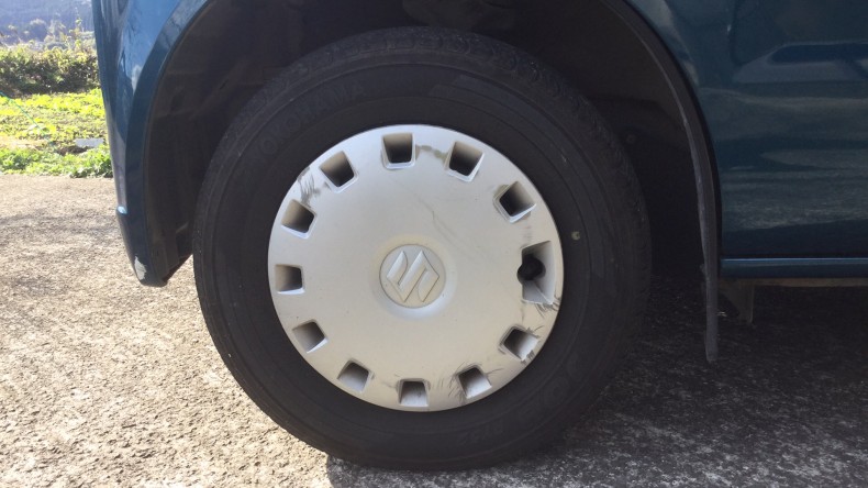 タイヤホイール前