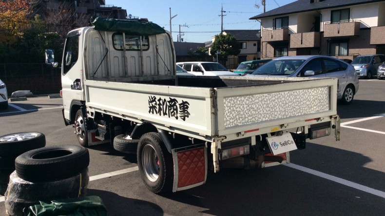 外装左後方