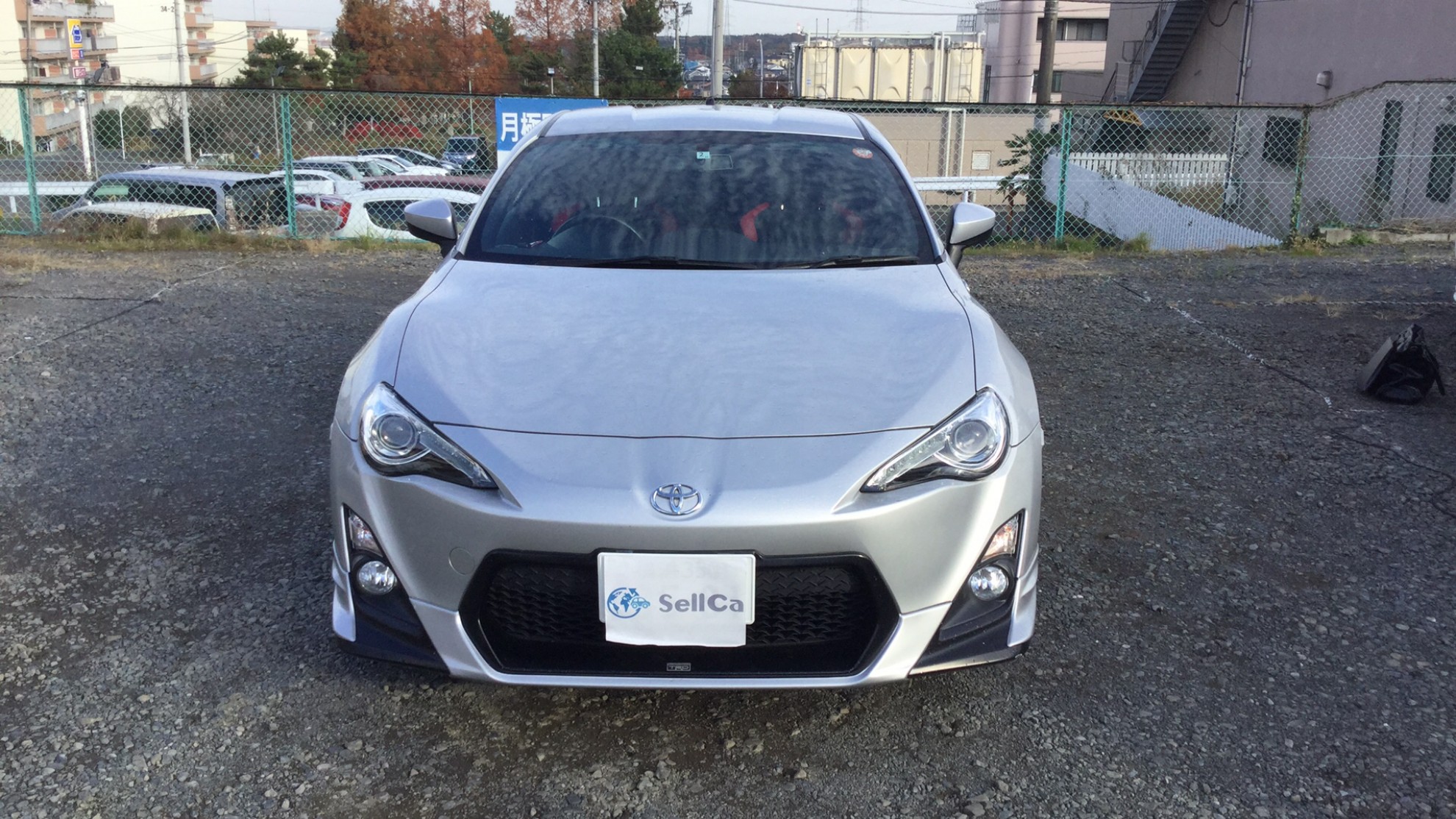 外装前方