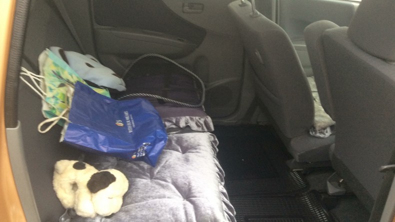 内装後方シート