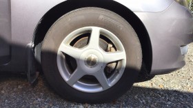 タイヤホイール前