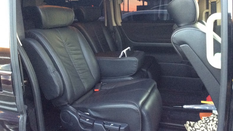 内装後方シート