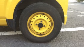タイヤホイール前