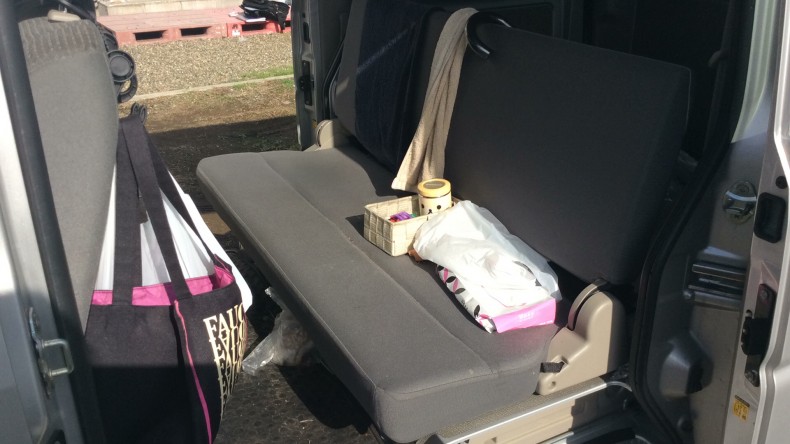 内装後方シート