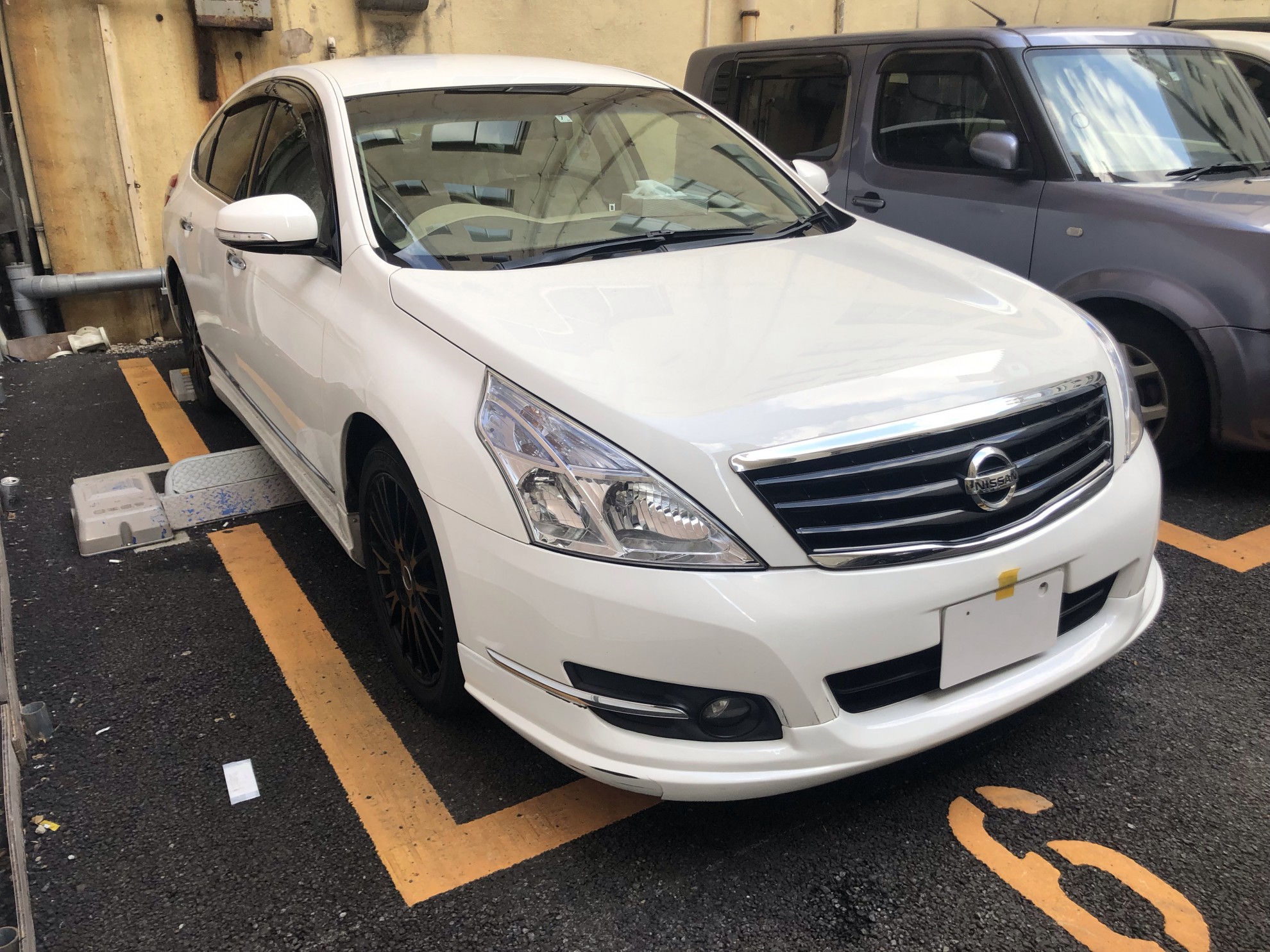 外装右前