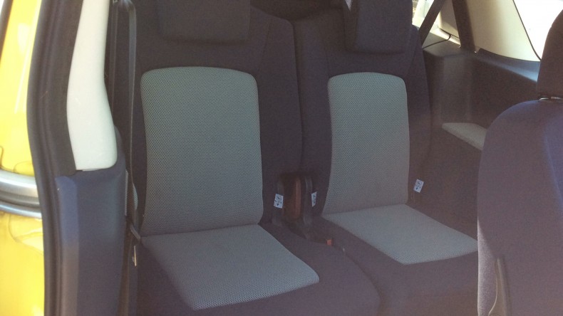 内装後方シート