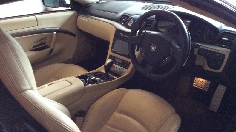 内装前方シート