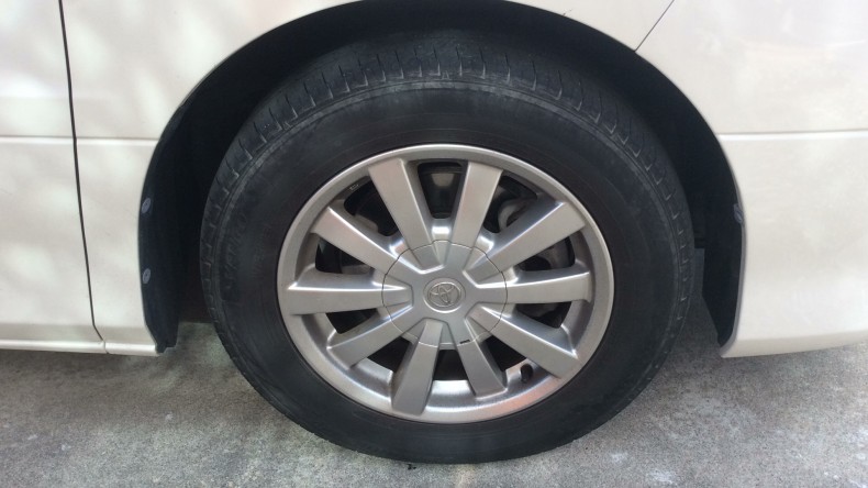 タイヤホイール前