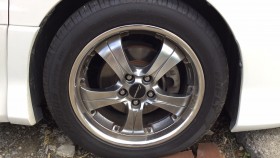 タイヤホイール前