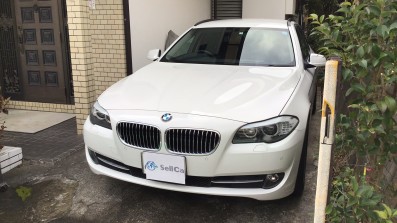 car_main_img