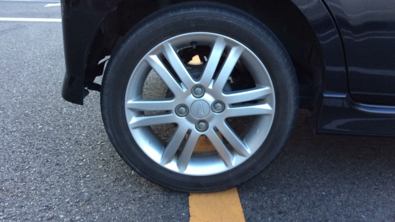 タイヤホイール前