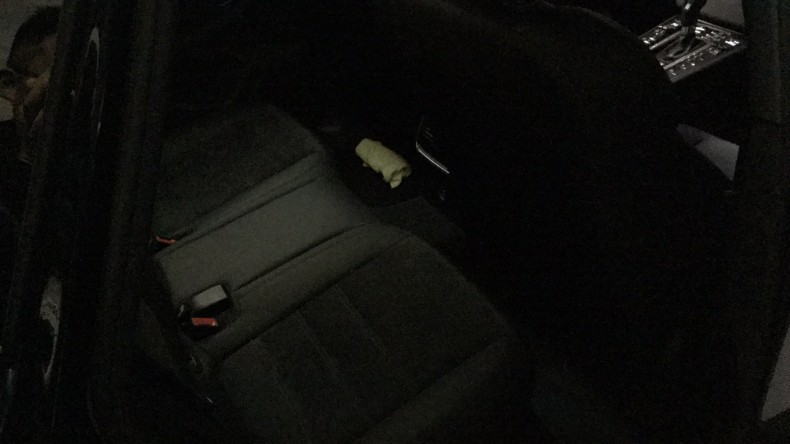 内装後方シート