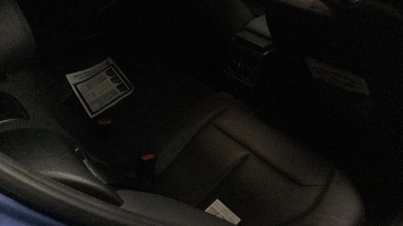 内装後方シート