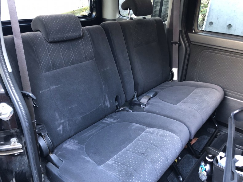 内装後方シート