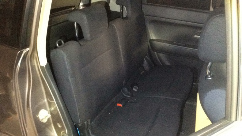 内装後方シート