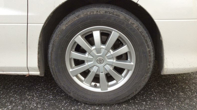 タイヤホイール前