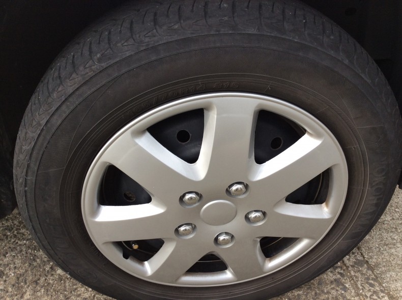 タイヤホイール前