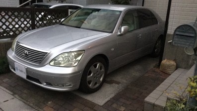 car_main_img