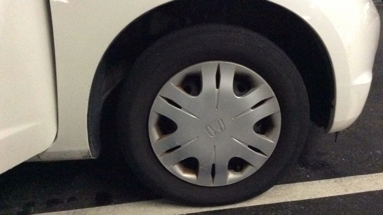 タイヤホイール前