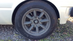 タイヤホイール前