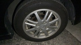 タイヤホイール前