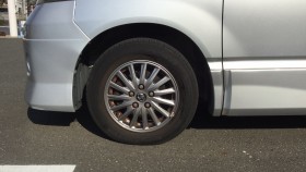 タイヤホイール前