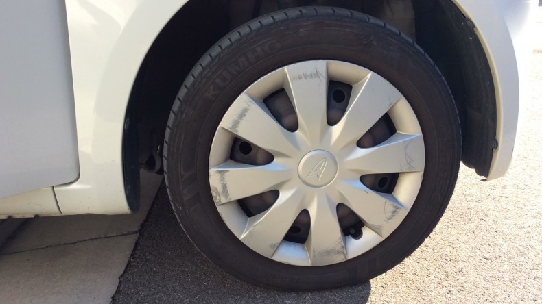 タイヤホイール前