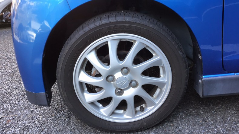 タイヤホイール前