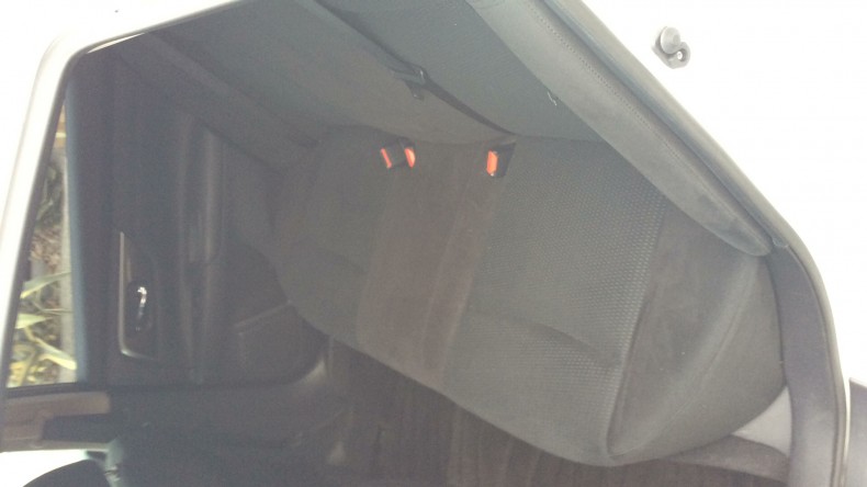 内装後方シート