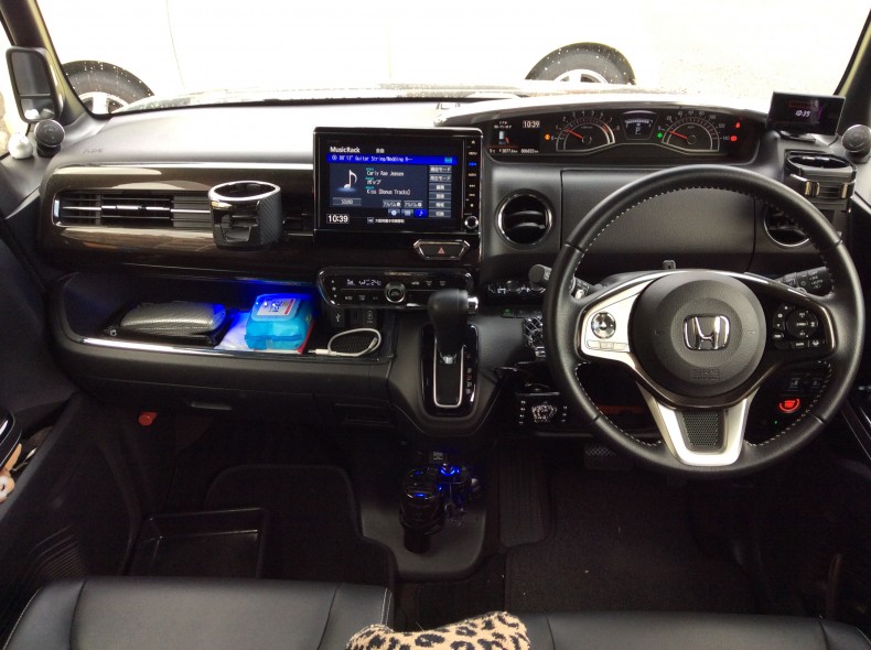 内装インパネ全体