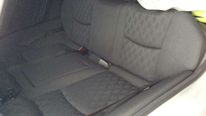 内装後方シート