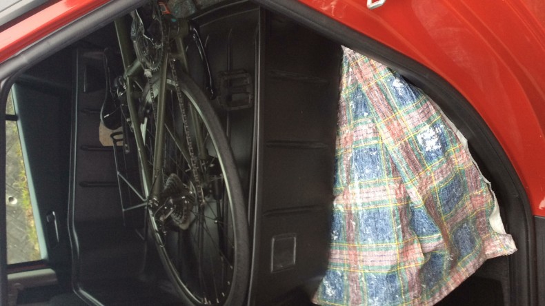 内装後方シート