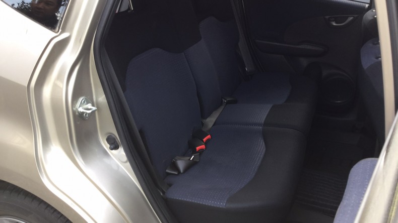 内装後方シート